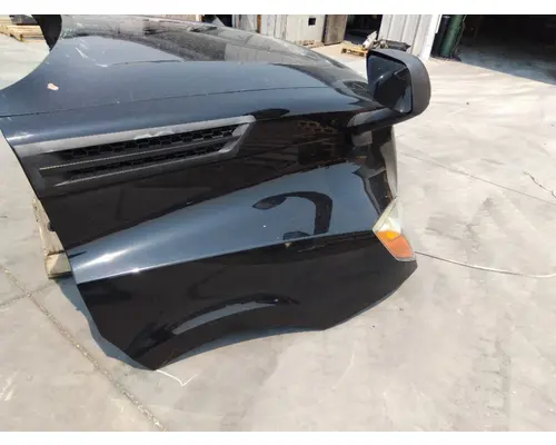 FREIGHTLINER CASCADIA 126 HOOD