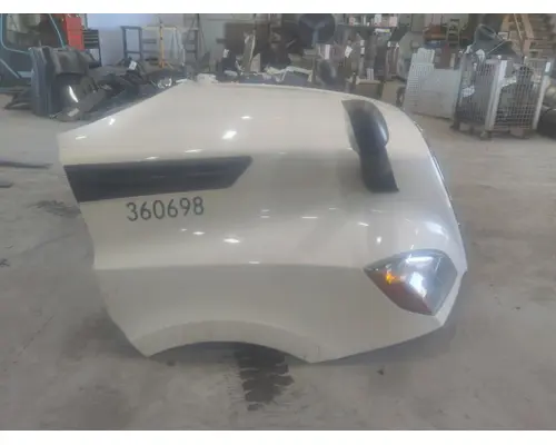 FREIGHTLINER CASCADIA 126 HOOD