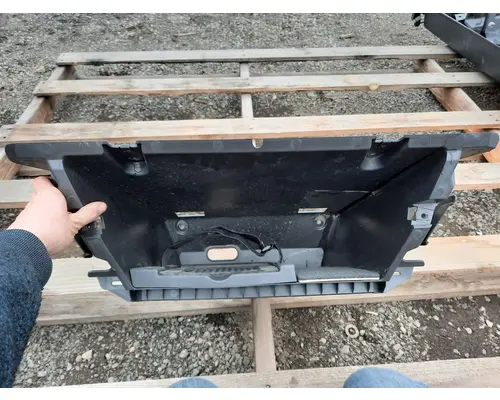 FREIGHTLINER CASCADIA 126 INTERIOR PARTS, MISC.