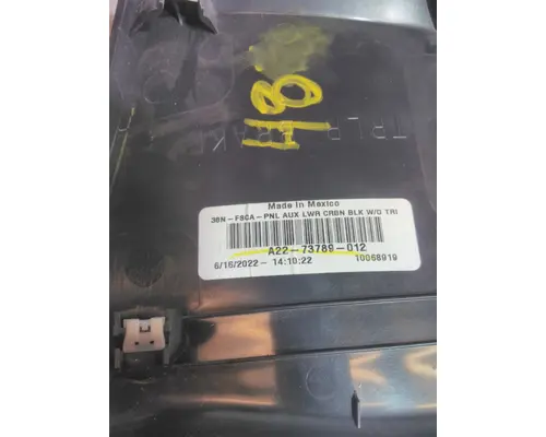 FREIGHTLINER CASCADIA 126 INTERIOR PARTS, MISC.