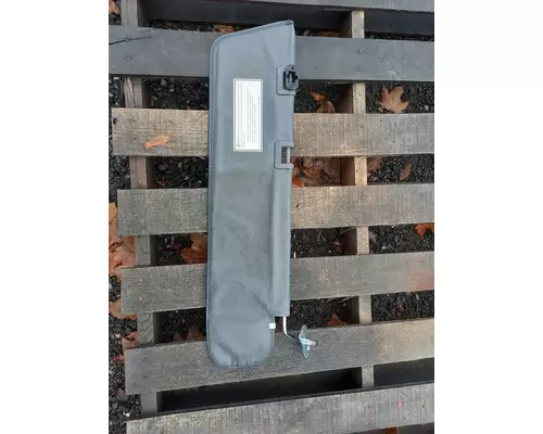 FREIGHTLINER CASCADIA 126 INTERIOR SUN VISOR