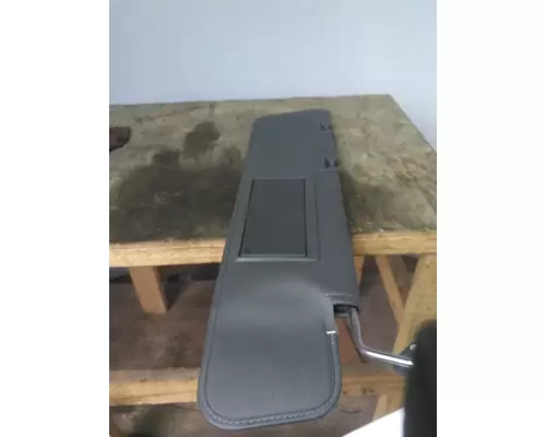 FREIGHTLINER CASCADIA 126 INTERIOR SUN VISOR