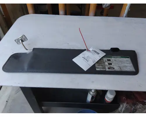 FREIGHTLINER CASCADIA 126 INTERIOR SUN VISOR