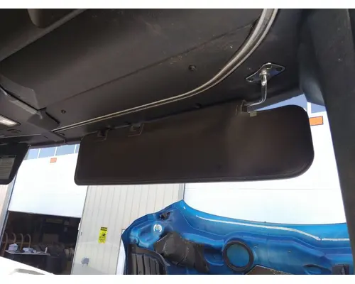 FREIGHTLINER CASCADIA 126 INTERIOR SUN VISOR