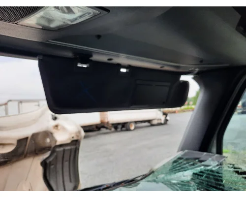FREIGHTLINER CASCADIA 126 INTERIOR SUN VISOR