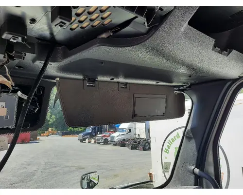 FREIGHTLINER CASCADIA 126 INTERIOR SUN VISOR