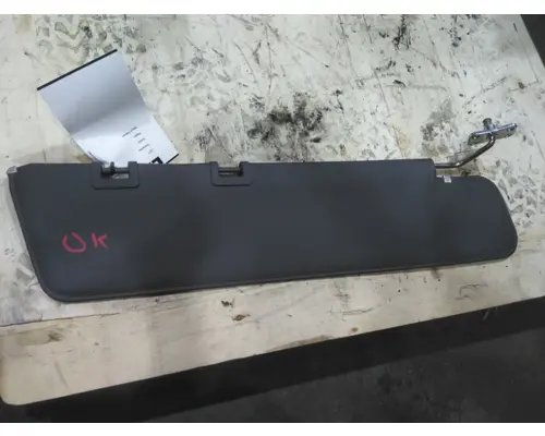 FREIGHTLINER CASCADIA 126 INTERIOR SUN VISOR