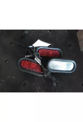 FREIGHTLINER CASCADIA 126 LAMP, STOP TURN TAIL