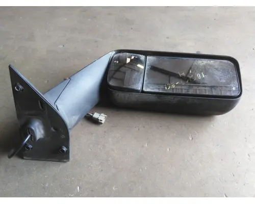 FREIGHTLINER CASCADIA 126 MIRROR ASSEMBLY CABDOOR