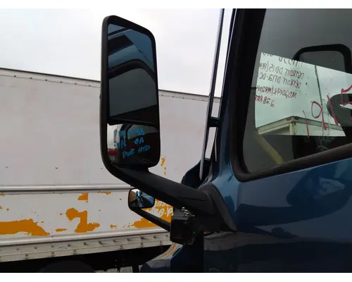 FREIGHTLINER CASCADIA 126 MIRROR ASSEMBLY CABDOOR