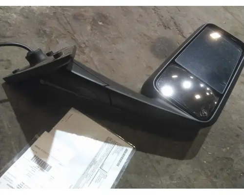 FREIGHTLINER CASCADIA 126 MIRROR ASSEMBLY CABDOOR