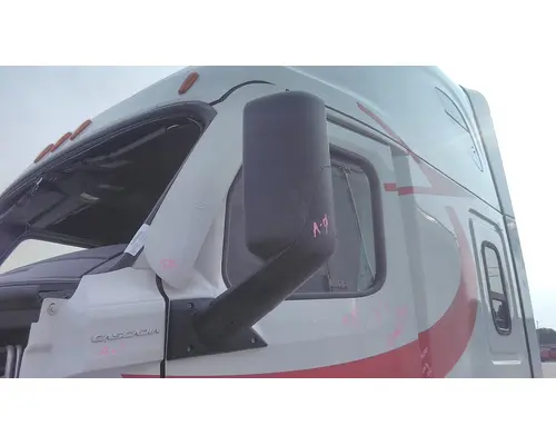 FREIGHTLINER CASCADIA 126 MIRROR ASSEMBLY CABDOOR