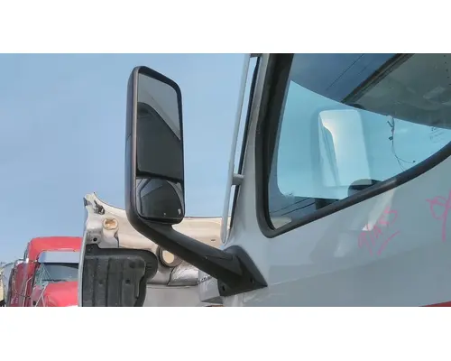 FREIGHTLINER CASCADIA 126 MIRROR ASSEMBLY CABDOOR