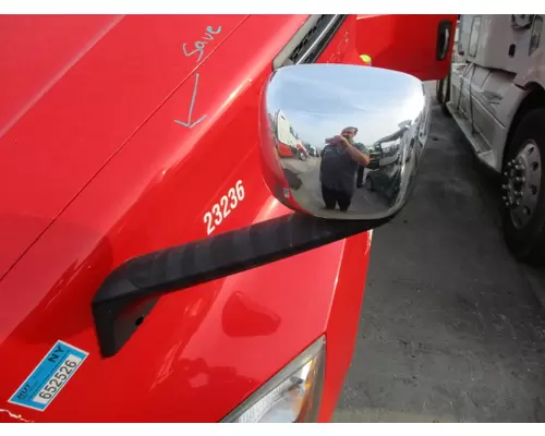 FREIGHTLINER CASCADIA 126 MIRROR ASSEMBLY FENDERHOOD