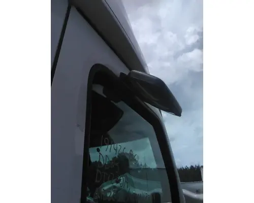 FREIGHTLINER CASCADIA 126 MIRROR LOOK DOWN