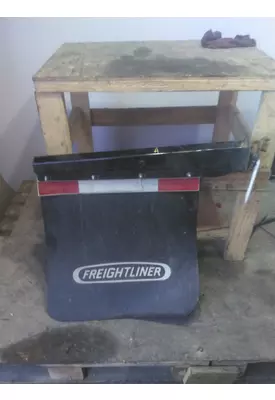 FREIGHTLINER CASCADIA 126 MUD FLAP HANGER