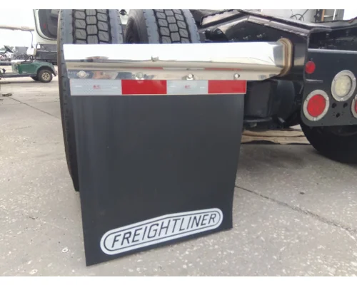 FREIGHTLINER CASCADIA 126 MUD FLAP HANGER
