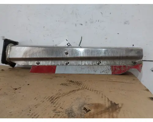 FREIGHTLINER CASCADIA 126 MUD FLAP HANGER