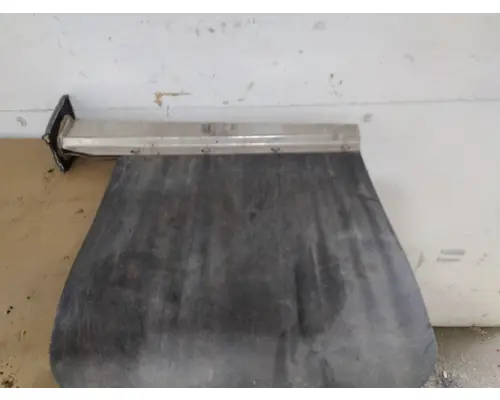 FREIGHTLINER CASCADIA 126 MUD FLAP HANGER