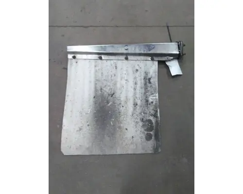 FREIGHTLINER CASCADIA 126 MUD FLAP HANGER