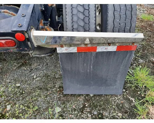 FREIGHTLINER CASCADIA 126 MUD FLAP HANGER