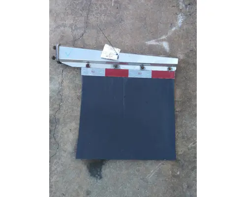 FREIGHTLINER CASCADIA 126 MUD FLAP HANGER