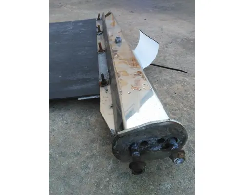 FREIGHTLINER CASCADIA 126 MUD FLAP HANGER