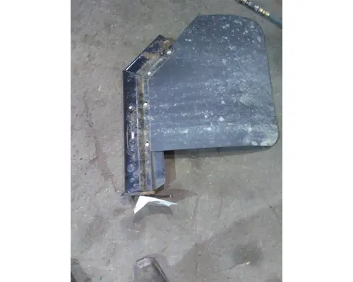 FREIGHTLINER CASCADIA 126 MUD FLAP HANGER