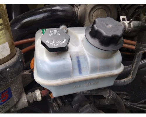 FREIGHTLINER CASCADIA 126 POWER STEERING RESERVOIR