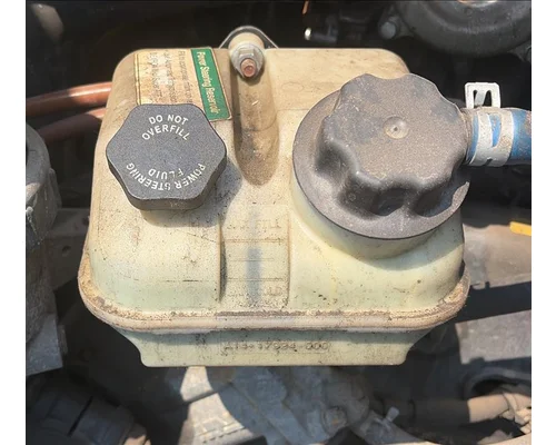 FREIGHTLINER CASCADIA 126 POWER STEERING RESERVOIR