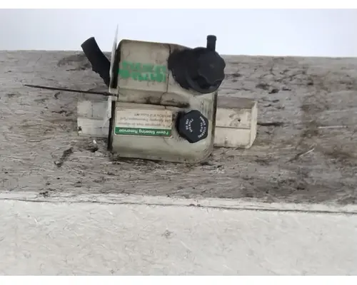 FREIGHTLINER CASCADIA 126 POWER STEERING RESERVOIR