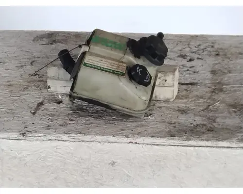 FREIGHTLINER CASCADIA 126 POWER STEERING RESERVOIR