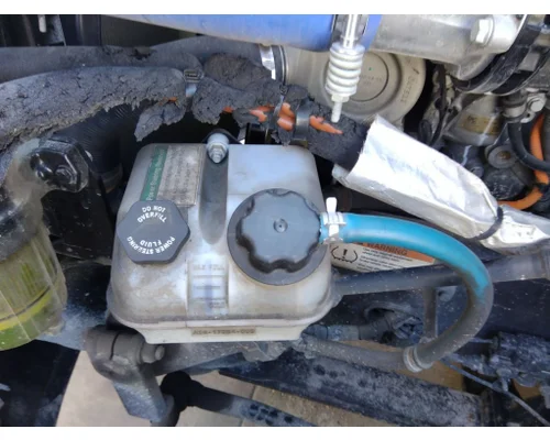 FREIGHTLINER CASCADIA 126 POWER STEERING RESERVOIR