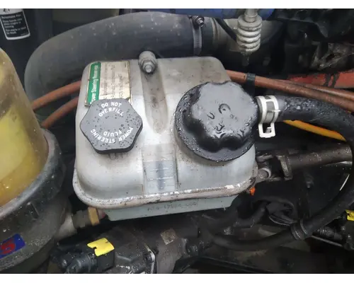 FREIGHTLINER CASCADIA 126 POWER STEERING RESERVOIR