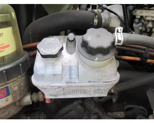 FREIGHTLINER CASCADIA 126 POWER STEERING RESERVOIR