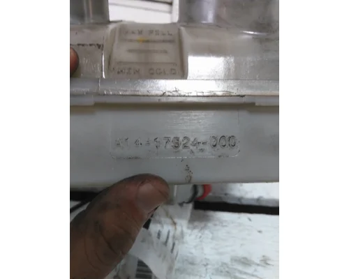 FREIGHTLINER CASCADIA 126 POWER STEERING RESERVOIR