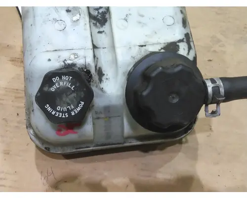 FREIGHTLINER CASCADIA 126 POWER STEERING RESERVOIR