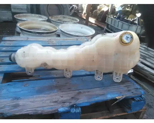FREIGHTLINER CASCADIA 126 RADIATOR OVERFLOW TANK