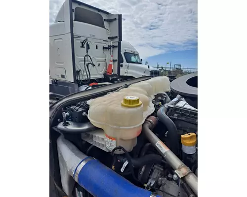 FREIGHTLINER CASCADIA 126 RADIATOR OVERFLOW TANK