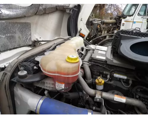 FREIGHTLINER CASCADIA 126 RADIATOR OVERFLOW TANK