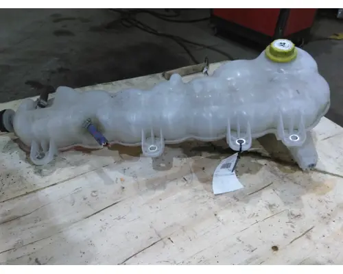 FREIGHTLINER CASCADIA 126 RADIATOR OVERFLOW TANK