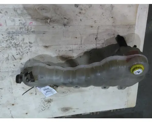 FREIGHTLINER CASCADIA 126 RADIATOR OVERFLOW TANK