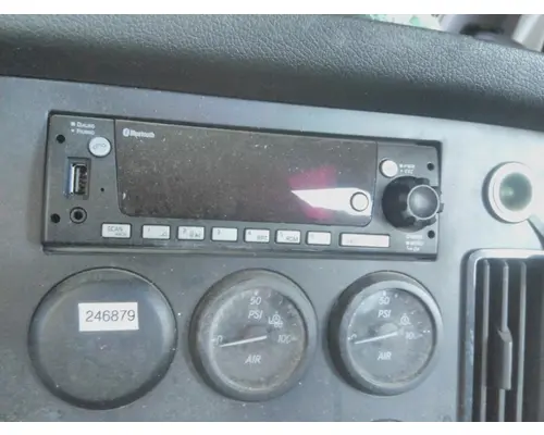 FREIGHTLINER CASCADIA 126 RADIO AMFMBLUETOOTH