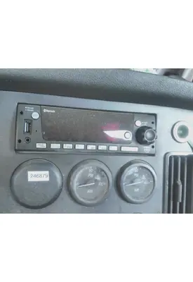 FREIGHTLINER CASCADIA 126 RADIO AM/FM/BLUETOOTH