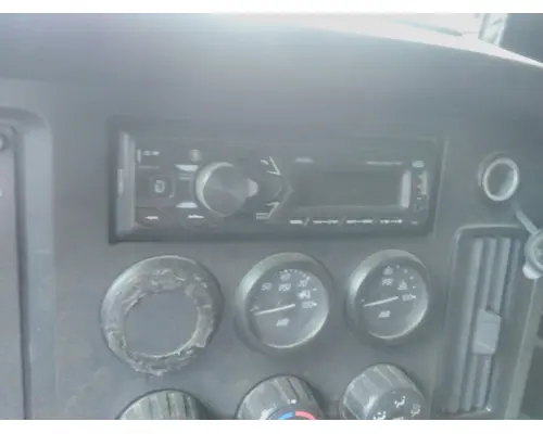FREIGHTLINER CASCADIA 126 RADIO AMFMBLUETOOTH