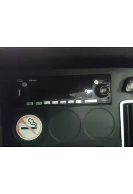 FREIGHTLINER CASCADIA 126 RADIO AM/FM/BLUETOOTH