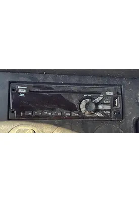 FREIGHTLINER CASCADIA 126 RADIO AM/FM/BLUETOOTH