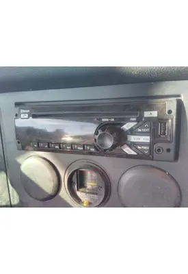 FREIGHTLINER CASCADIA 126 RADIO AM/FM/BLUETOOTH
