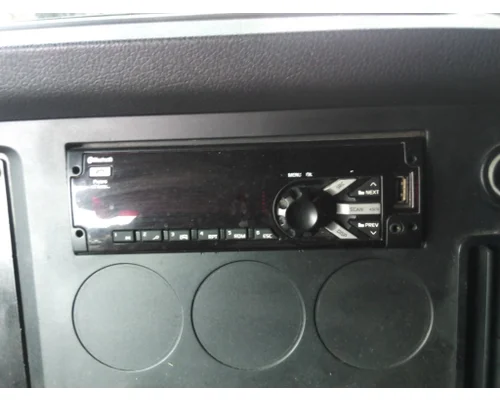 FREIGHTLINER CASCADIA 126 RADIO AMFMBLUETOOTH