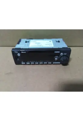 FREIGHTLINER CASCADIA 126 RADIO AM/FM/BLUETOOTH